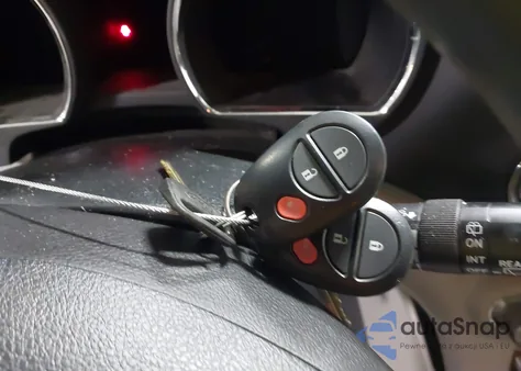 2012 Toyota Highlander Base V6 z USA, uszkodzony, nr VIN 5TDBK3EH3CS164105